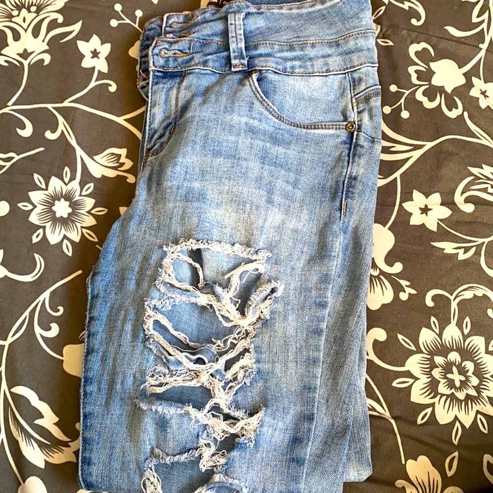 Ripped Jeans!